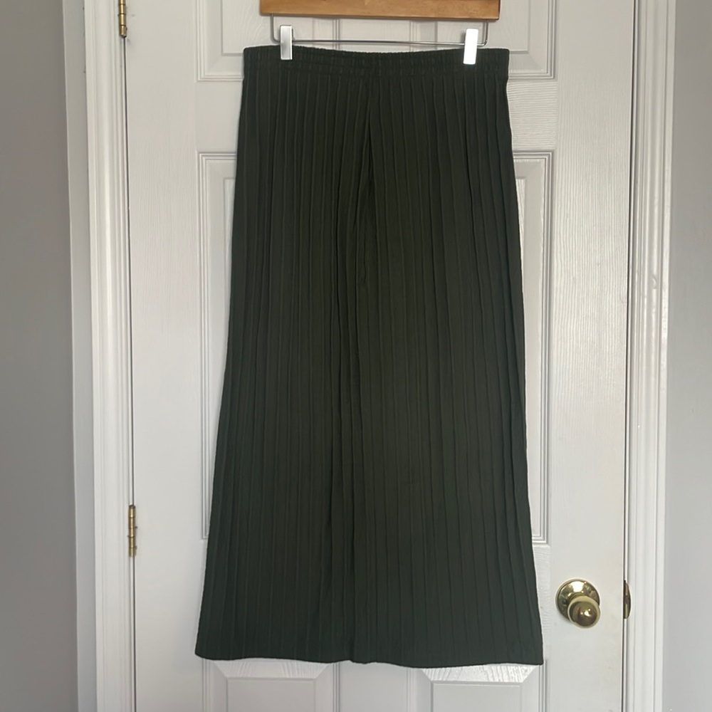 Weekenders textured hunter green maxi skirt